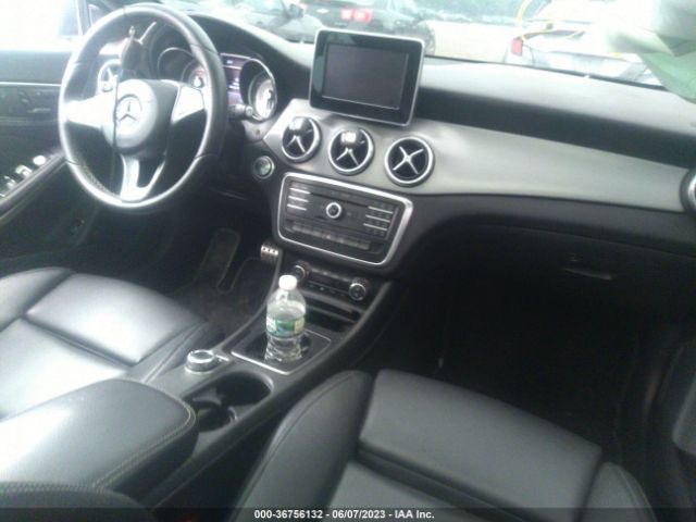 WDDSJ4EB6GN353854 Mercedes-Benz CLA
