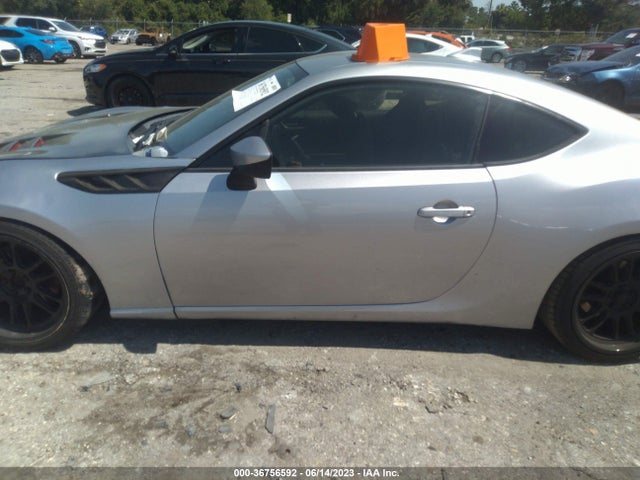 2016 Toyota GR 86, VIN: JF1ZNAA15G9707385