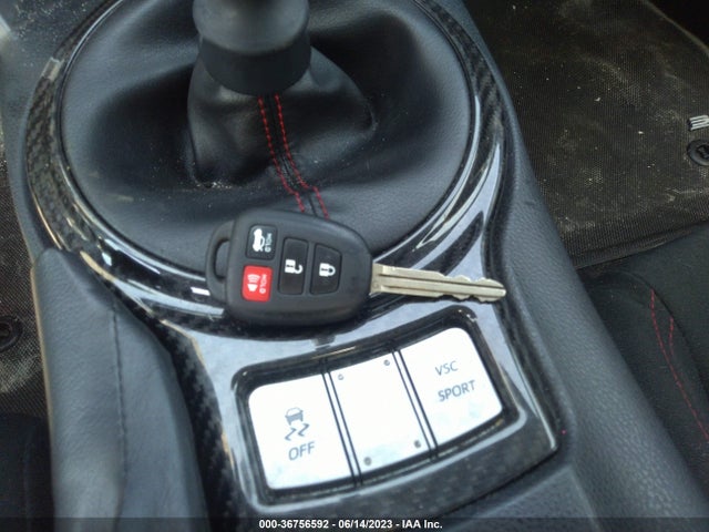 2016 Toyota GR 86, VIN: JF1ZNAA15G9707385