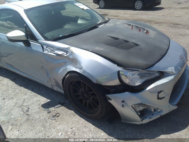 2016 Toyota GR 86, VIN: JF1ZNAA15G9707385