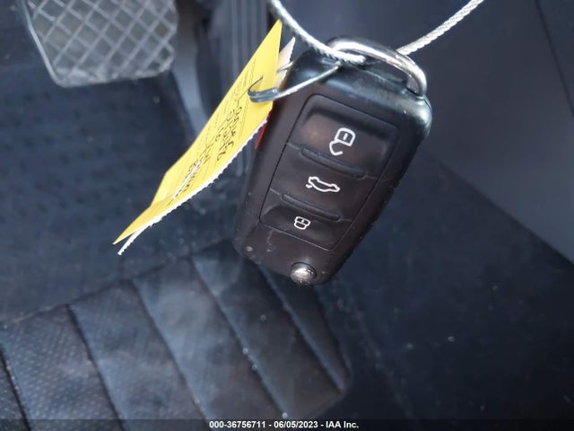 2016 VOLKSWAGEN TIGUAN S VIN: WVGAV7AX6GW603452