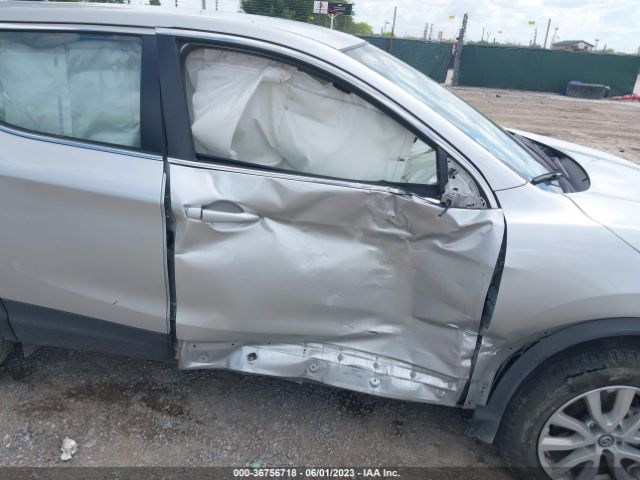 JN1BJ1AV7NW582093 Nissan Rogue Sport S