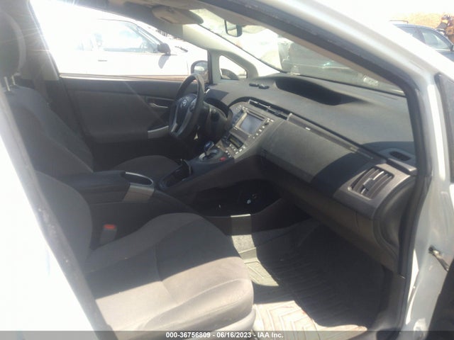 Toyota PRIUS PLUG-IN 2014 JTDKN3DP7E3052203 Image 5