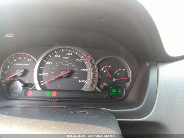 2005 HONDA PILOT EX VIN: 2HKYF18465H528909