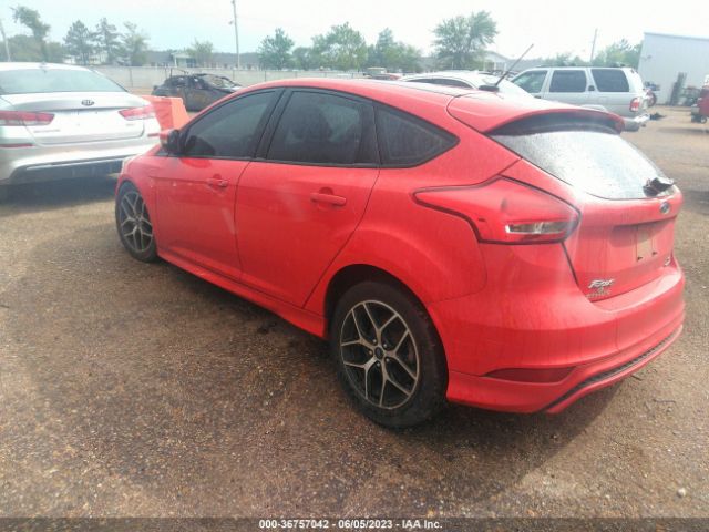 1FADP3K25GL379038 Ford FOCUS SE