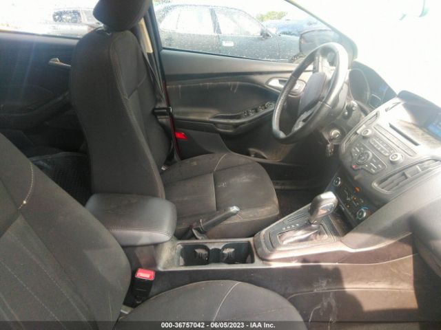 1FADP3K25GL379038 Ford FOCUS SE