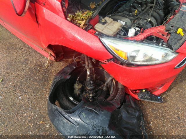 1FADP3K25GL379038 Ford FOCUS SE