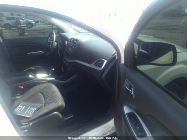 3C4PDCGG5HT562496 Dodge Journey Crossroad