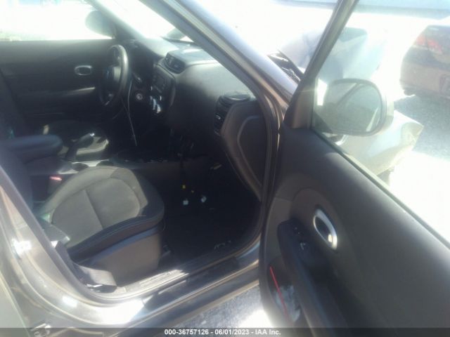 KNDJN2A28H7422845 KIA Soul Base