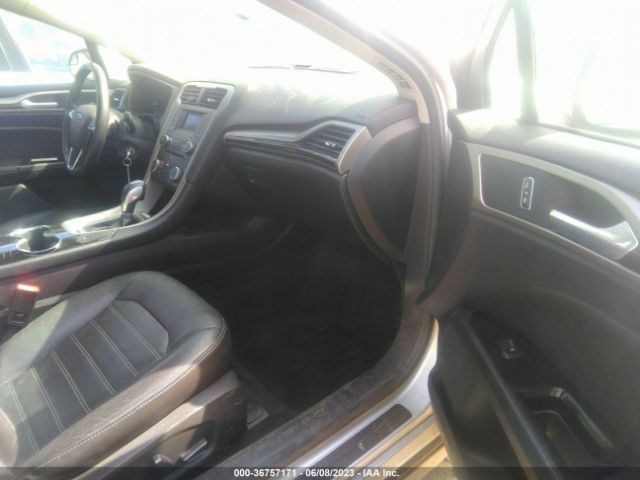 3FA6P0H99GR207236 Ford FUSION SE