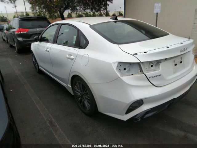 3KPF54AD9NE484348 KIA Forte Gt-line