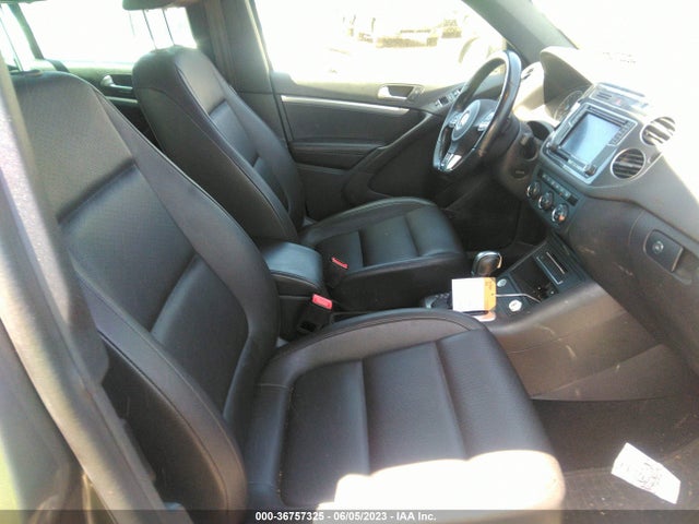 WVGAV7AX6GW613298 Volkswagen Tiguan R-line