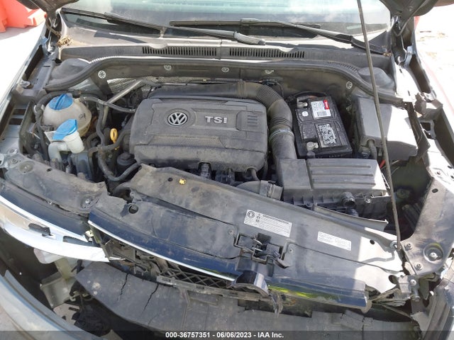3VWB17AJ4GM308444 Volkswagen Jetta Sedan 1.8t Sport