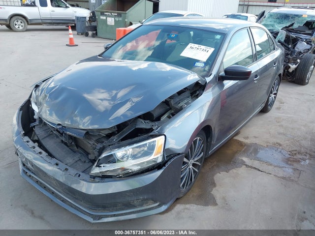 3VWB17AJ4GM308444 Volkswagen Jetta Sedan 1.8t Sport