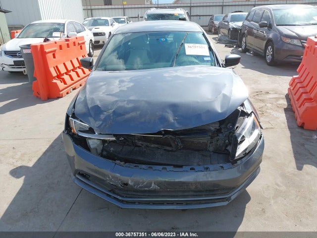 3VWB17AJ4GM308444 Volkswagen Jetta Sedan 1.8t Sport