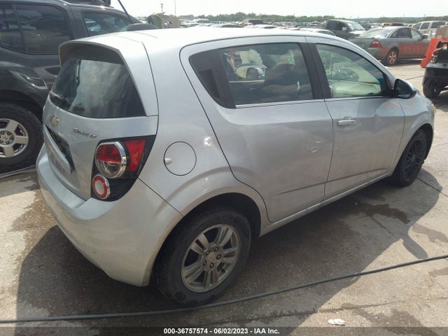 Chevrolet SONIC LT 2015 1G1JC6SG3F4202723 Image 4