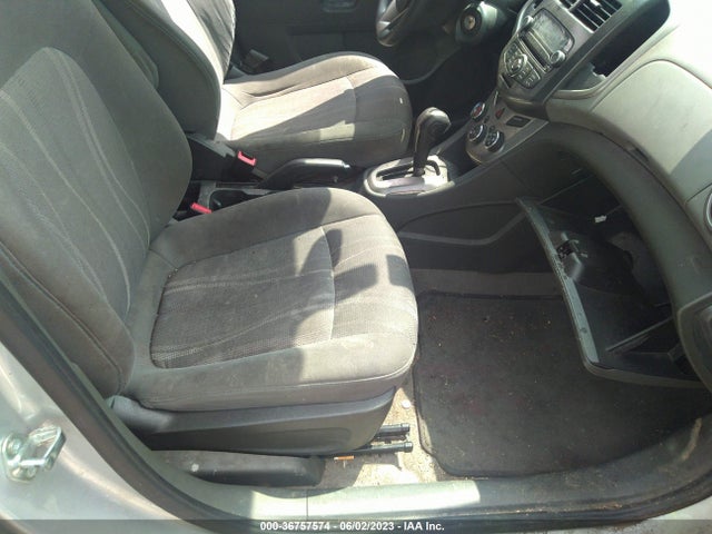Chevrolet SONIC LT 2015 1G1JC6SG3F4202723 Image 5