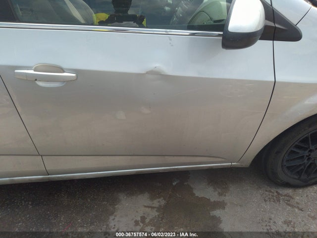 Chevrolet SONIC LT 2015 1G1JC6SG3F4202723 Image 6