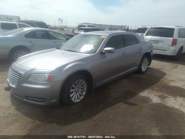2C3CCAAGXEH327440 Chrysler 300