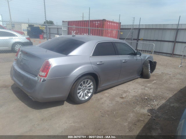 2C3CCAAGXEH327440 Chrysler 300