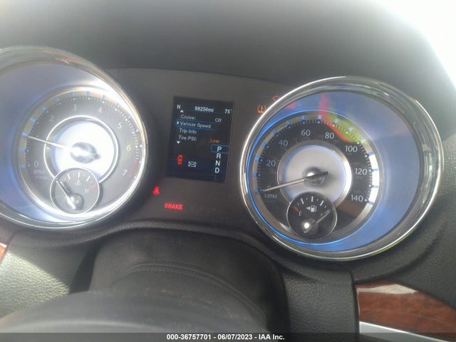 2C3CCAAGXEH327440 Chrysler 300