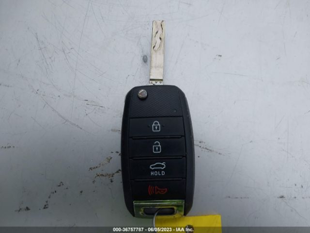 5XXGT4L37GG090632 KIA Optima Lx