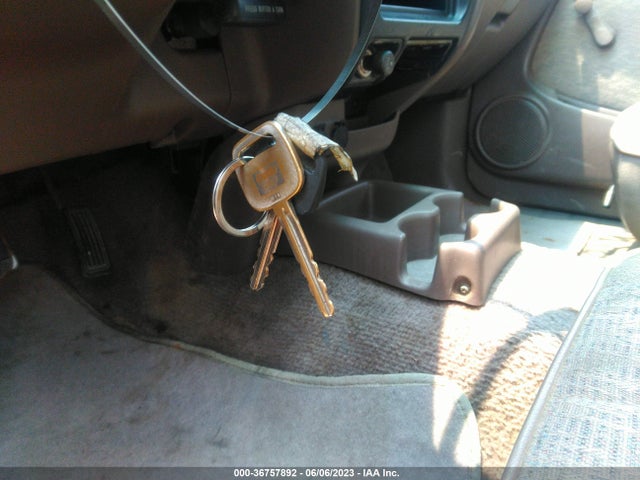 1998 TOYOTA TACOMA VIN: 4TAVL52N1WZ088141