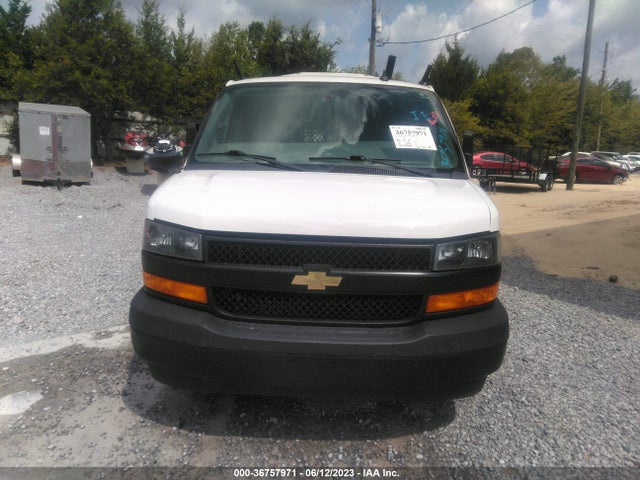 Chevrolet EXPRESS CARGO VAN 2018 1GCWGAFP9J1308053 Image 4