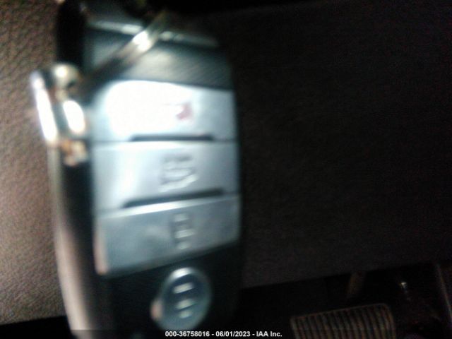 5XYPG4A3XHG301486 KIA SORENTO LX