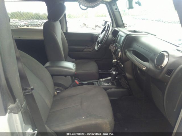 1C4AJWAG8HL521252 Jeep Wrangler Sport