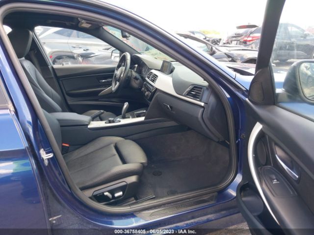 WBA8E5G35HNU43662 BMW 3 Series 320i Xdrive