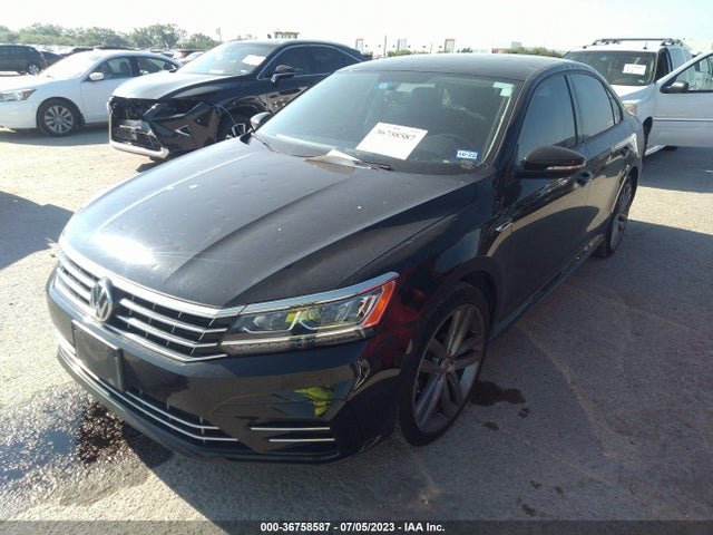 1VWAA7A34JC041411 Volkswagen Passat 2.0t S/r-line