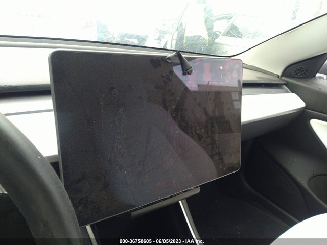 Tesla Model 3 Long Range/performance 2019 5YJ3E1EB0KF530472 Image 7