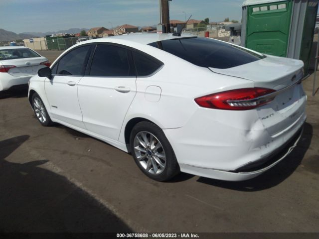 3FA6P0LU0HR261957 Ford Fusion Hybrid Se