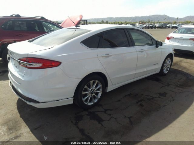 3FA6P0LU0HR261957 Ford Fusion Hybrid Se