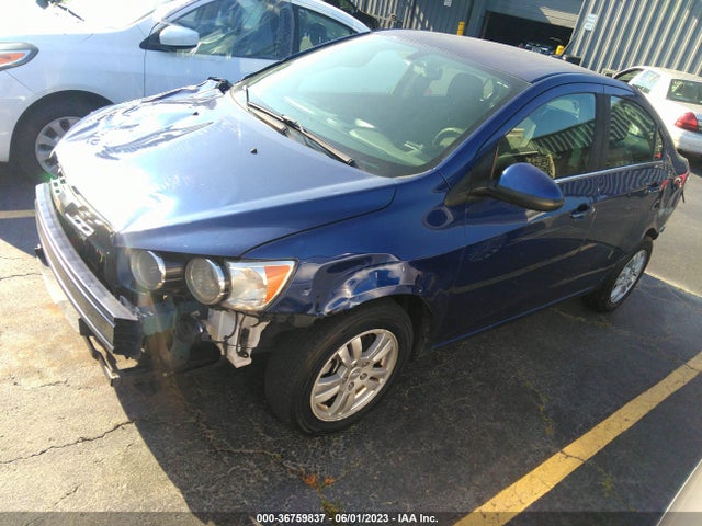 Chevrolet SONIC LT 2014 1G1JC5SH7E4163295 Image 2