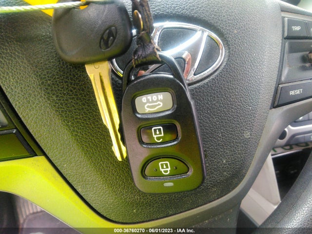 Hyundai ELANTRA SE 2018 5NPD74LF7JH222236 Image 3