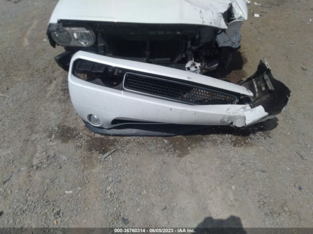 2C3CDYAG2EH177085 Dodge Challenger Sxt Plus