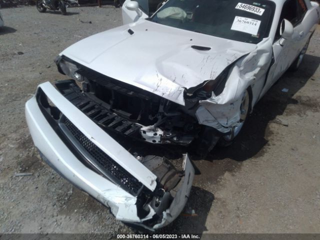 2C3CDYAG2EH177085 Dodge Challenger Sxt Plus