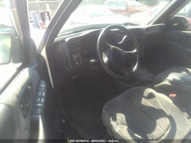 2002 CHEVROLET S-10 LS VIN: 1GCDT13W82K240001