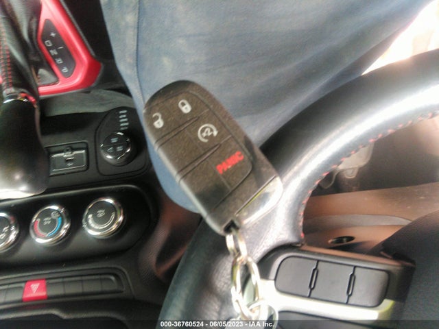2015 JEEP RENEGADE TRAILHAWK VIN: ZACCJBCT1FPC31987
