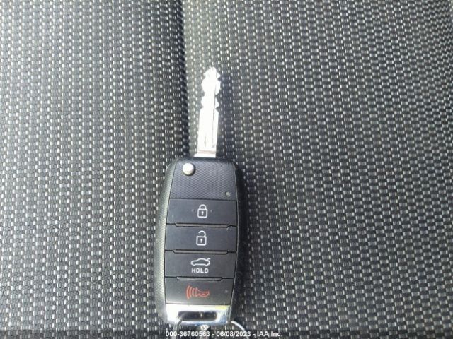 3KPFK4A78HE011662 KIA FORTE LX