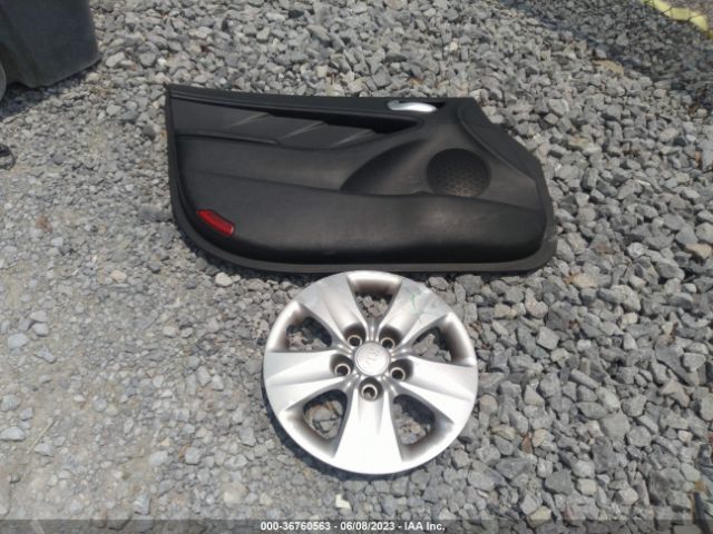 3KPFK4A78HE011662 KIA FORTE LX