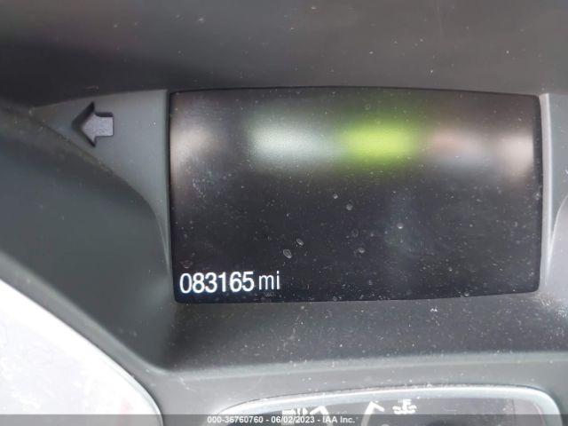 1FMCU0J94HUA64816 Ford Escape Titanium
