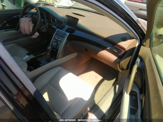2011 ACURA RL VIN: JH4KB2F56BC000229