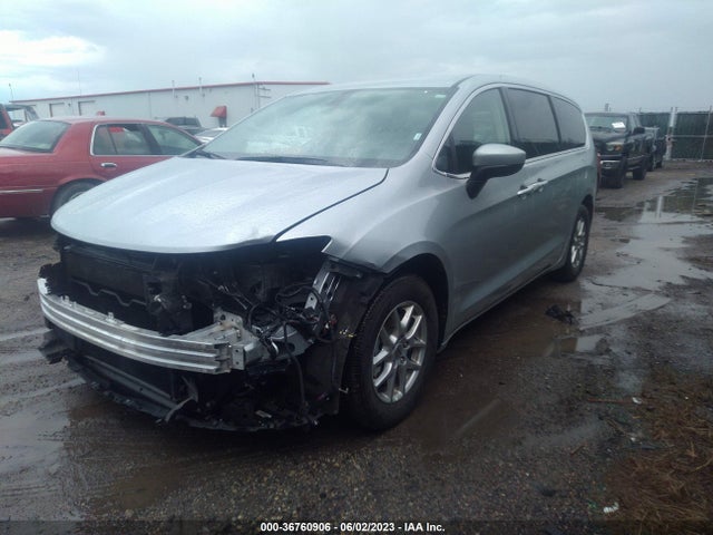 2C4RC1CG0NR230020 Chrysler Voyager Lx