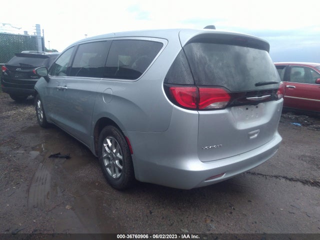 2C4RC1CG0NR230020 Chrysler Voyager Lx