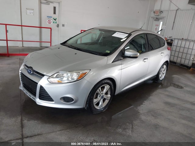 Ford FOCUS SE 2014 1FADP3K26EL442886 Image 2