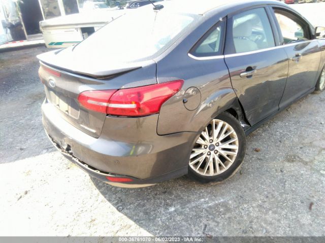 1FADP3J28JL249893 Ford Focus Titanium