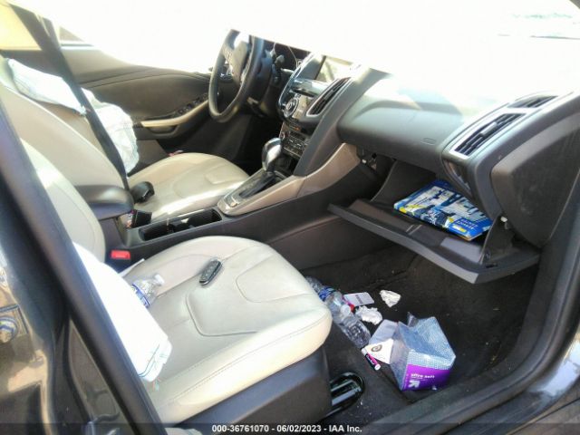 1FADP3J28JL249893 Ford Focus Titanium